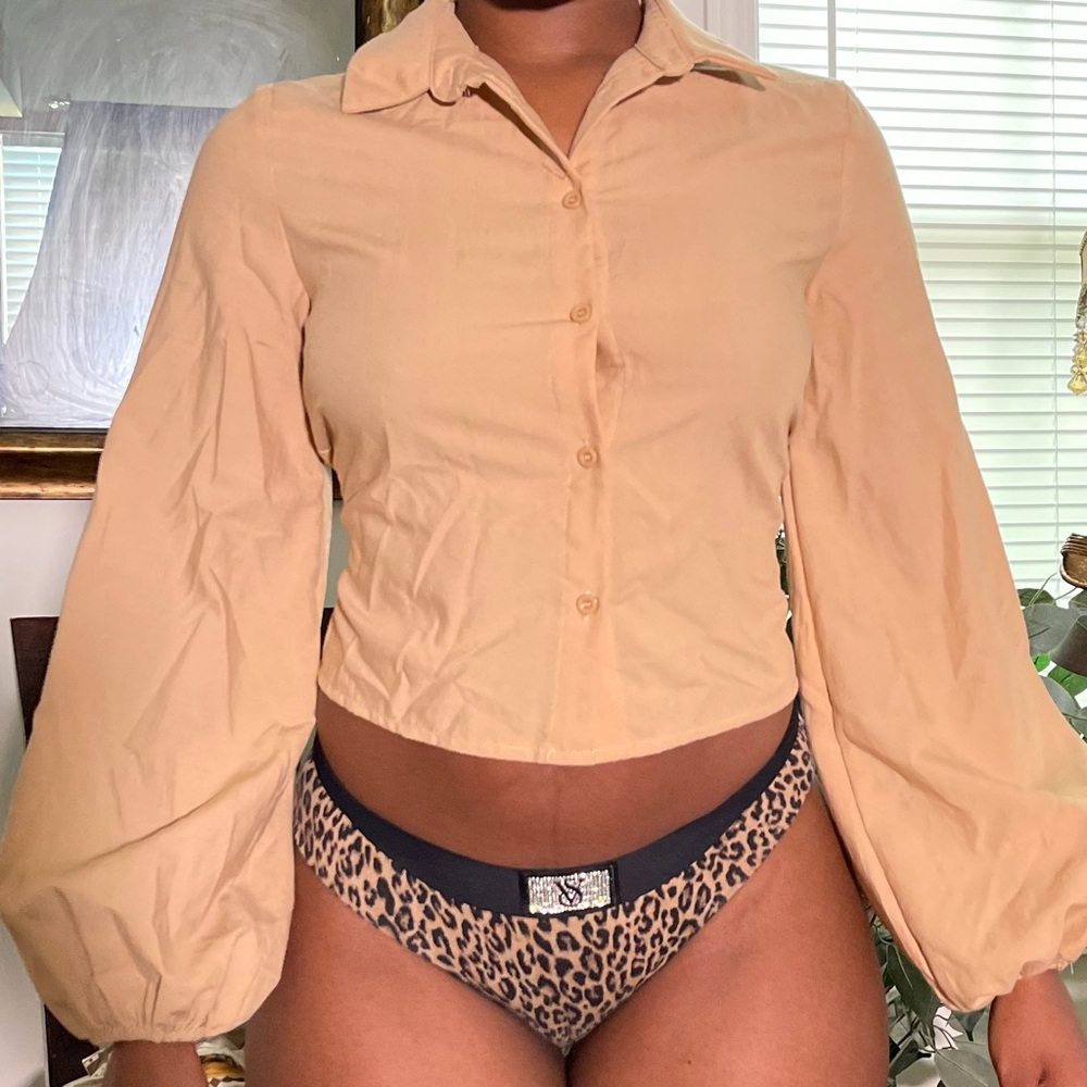 Fashion Nova Tan Balloon Sleeve Button-Up Crop Blouse